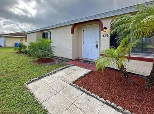1852 SE Rainier Rd, Port Saint Lucie, FL 34952
