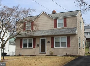 425 Inman Ter, Willow Grove, PA 19090