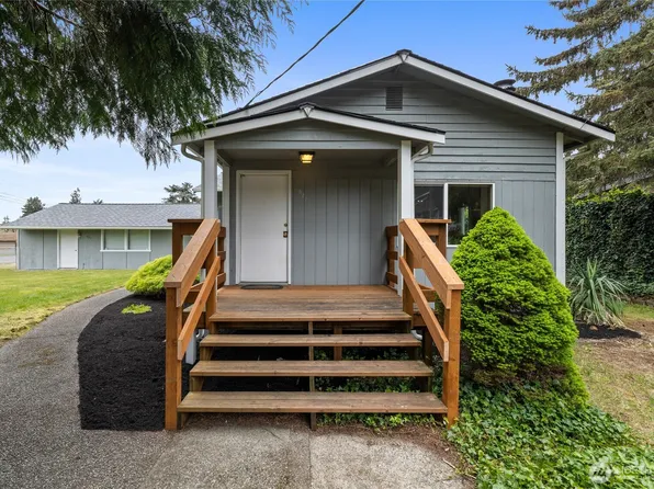 827 99th St S, Tacoma, WA 98444