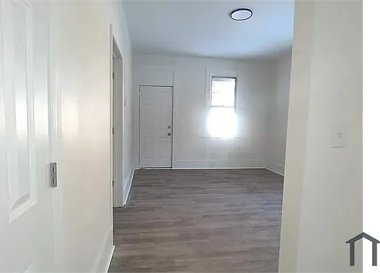 809 Lamont St — Photo 3