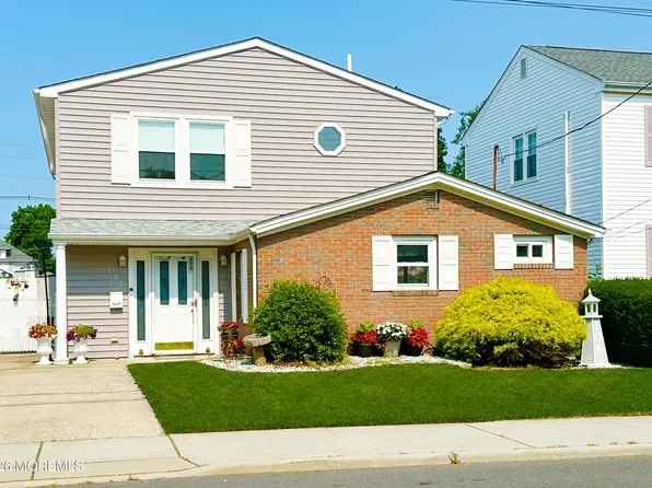 106 Chingarora Avenue, Keyport, NJ 07735