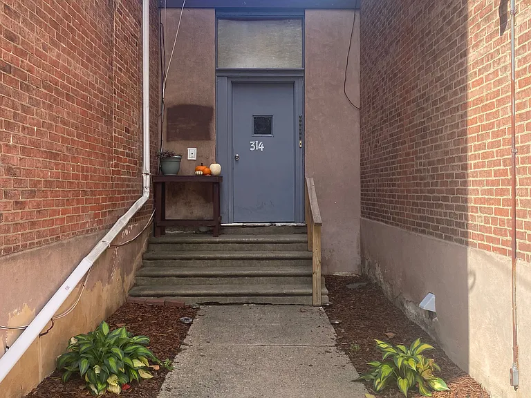 314 N 39th St #5 — Photo 8