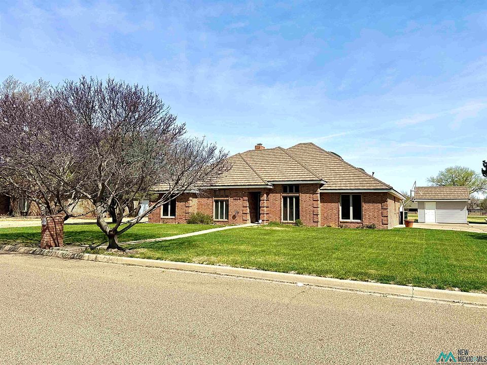 1st image of 1824 Saint Andrews Dr