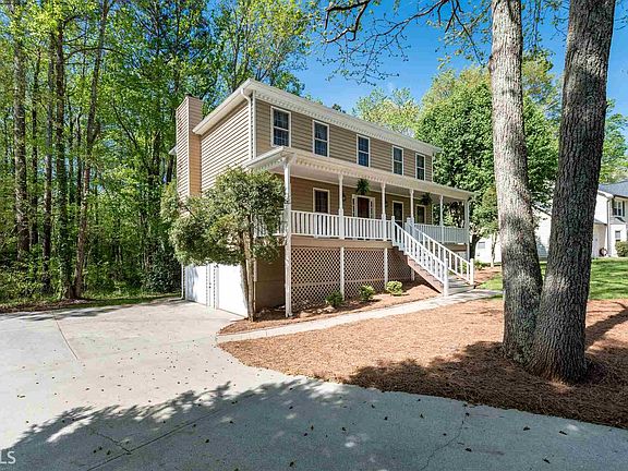 2nd image of 2658 Forest Way NE #219