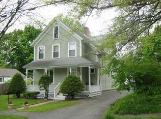 12 Oak St, Greenfield, MA 01301