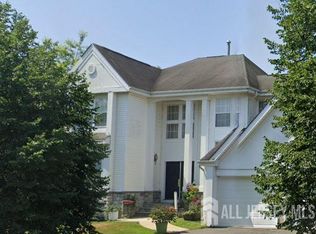 7 Hauser Ln, Matawan, NJ 07747