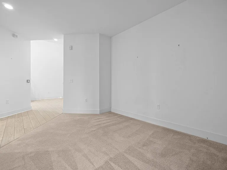 8547 Aspect Dr — Photo 18