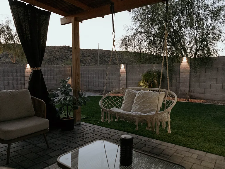 3114 W Mark Ln — Photo 20