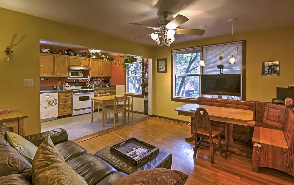 2 bed, 1000 sqft, $3,150 — Photo 2
