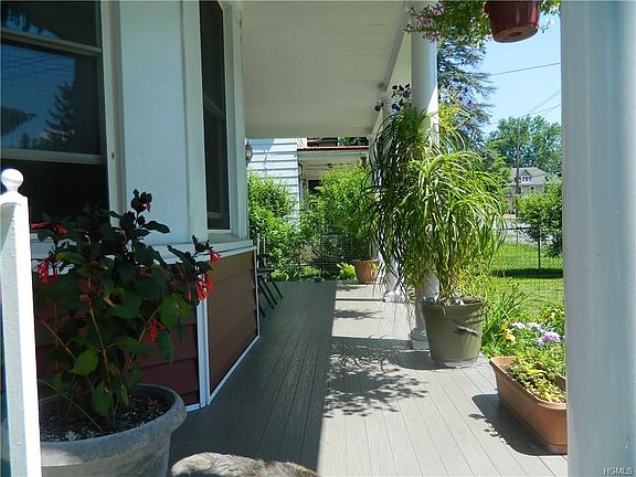 3rd image of 50 Saint John St