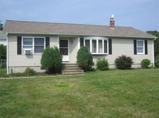 17 Belvedere Dr, Bristol, RI 02809