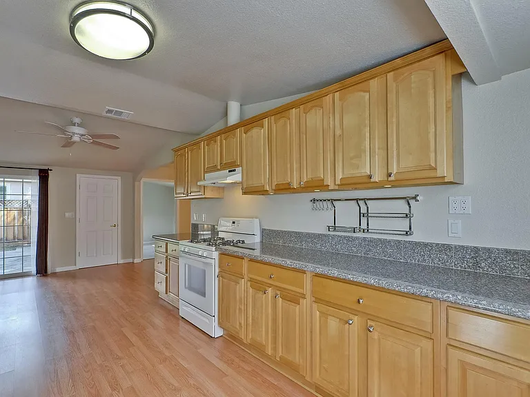 18701 Newsom Ave — Photo 16