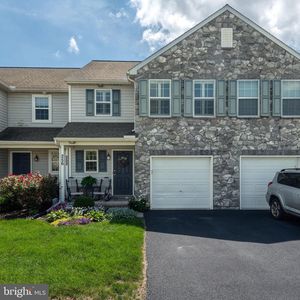 256 S Village Cir, Palmyra, PA, 17078