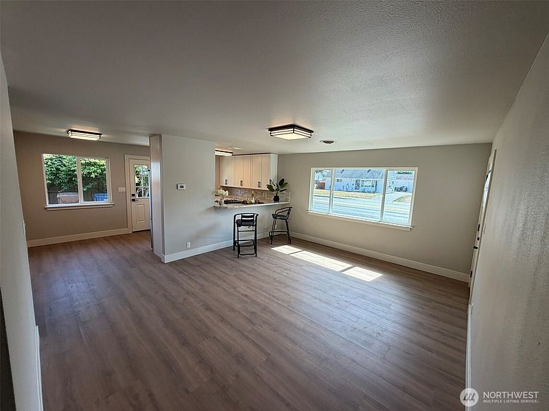 4th image of 857 S 72nd Street