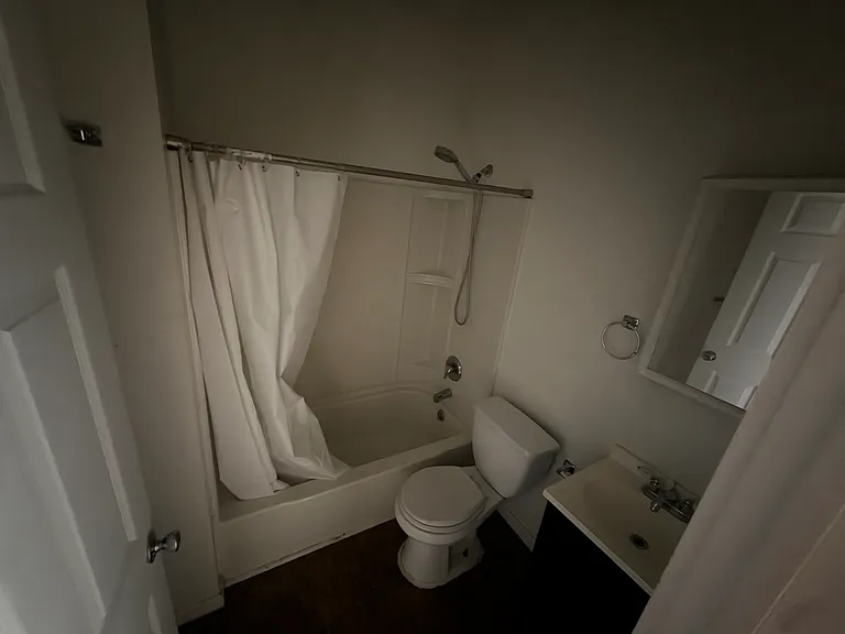 739 Genesee St #4 — Photo 5