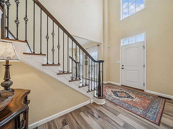 3rd image of 133 Winslow Ct