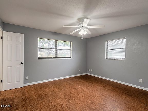 4th image of 5163 Taylor Ave