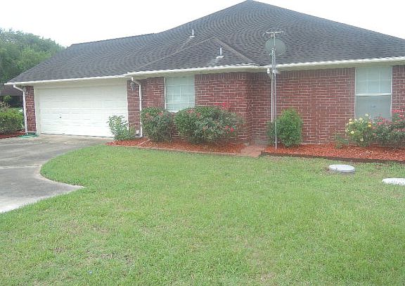 4th image of 225 Park Ln