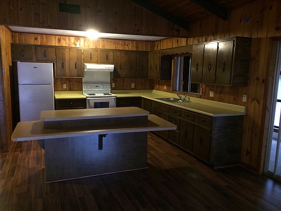 Nice kitchen with new appliances