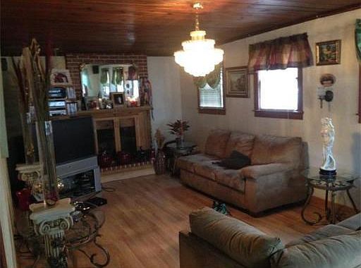 2nd image of 100 Greenfield St
