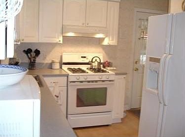 Appliances all convey