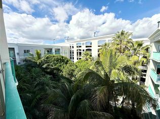6001 SW 70th St APT 612, South Miami, FL 33143