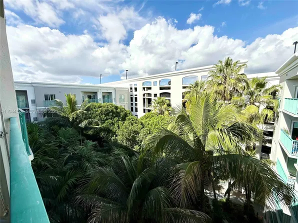 6001 SW 70th St, South Miami, FL