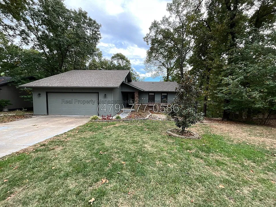 3 London Dr
