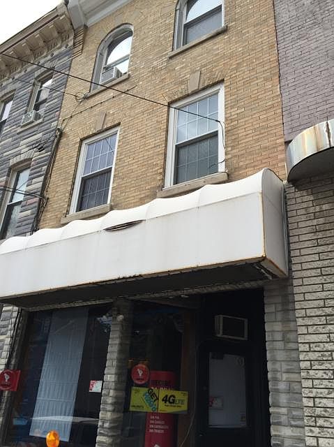 2nd image of 205 W King St