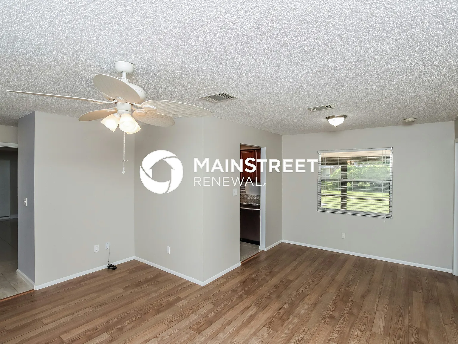 282 E Haven Dr — Photo 3