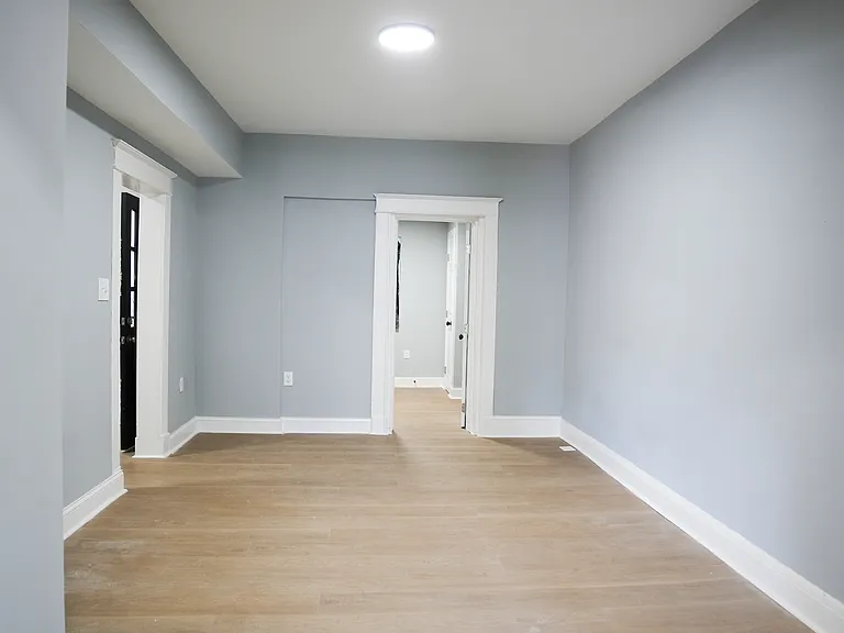 4904 Queensberry Ave — Photo 11