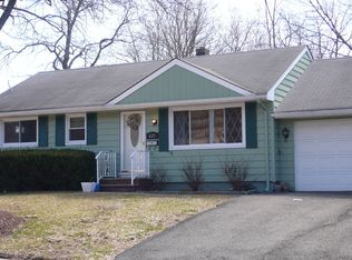 621 Warfield Rd, North Plainfield, NJ 07063