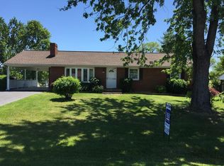 7621 Deer Branch Rd, Roanoke, VA 24019