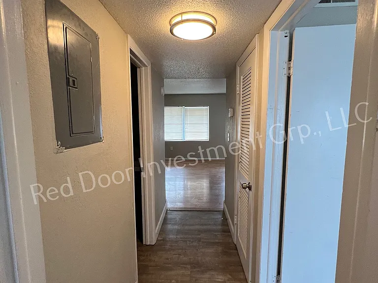 Move In Special 1 & 2 Bedrooms Available Minutes from the River — Photo 20