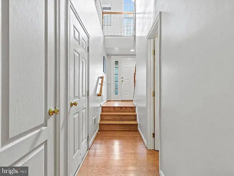 3 bed, 2.5 bath, 1956 sqft, $2,995 — Photo 4