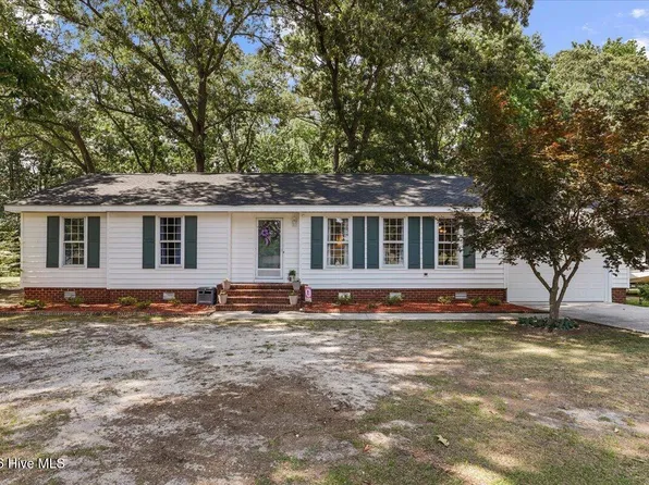 2444 Pine Knoll Drive, Kinston, NC 28504