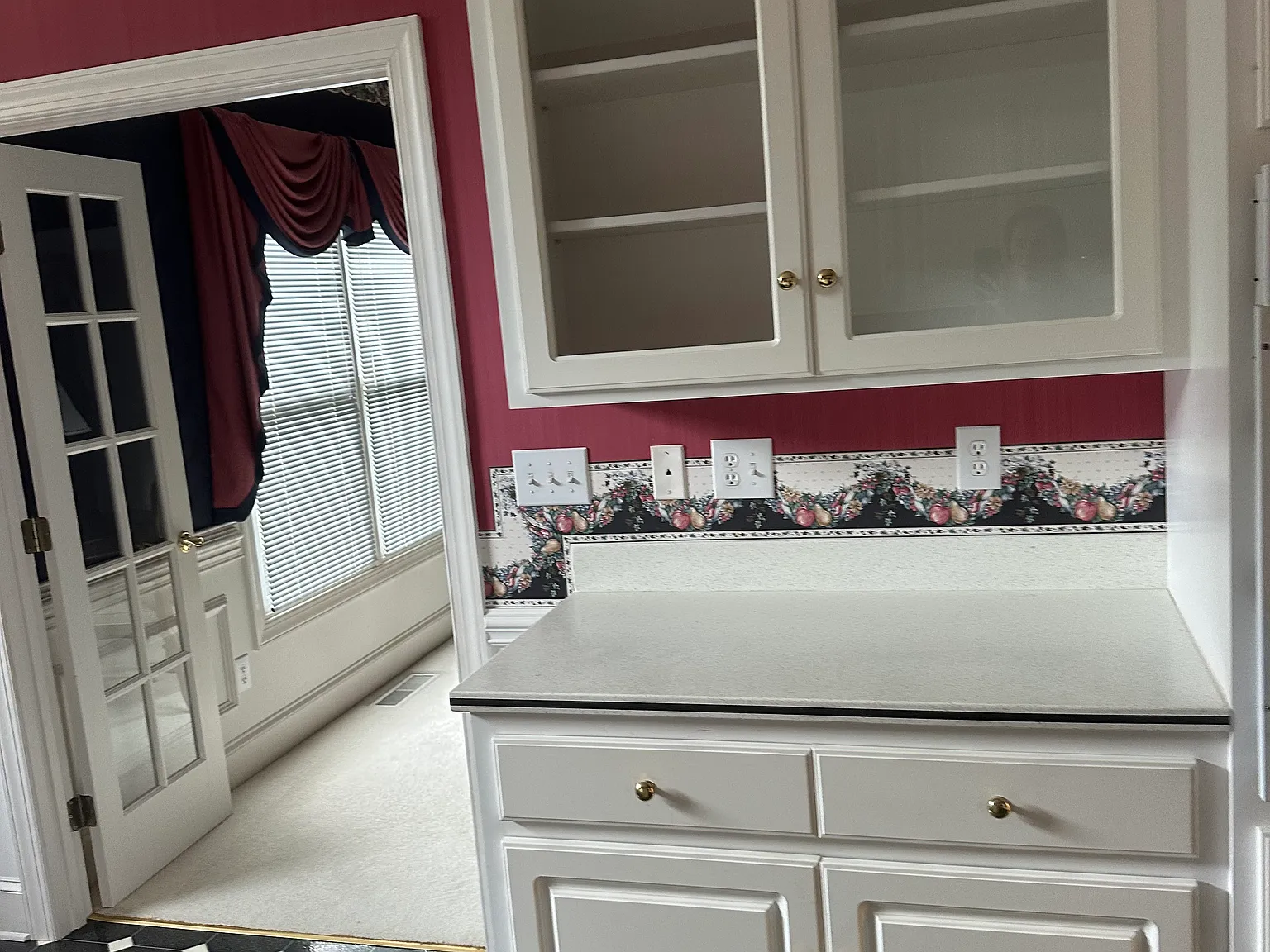 3 bed, 2094 sqft, $2,995 — Photo 3