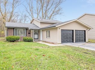 532 Circle Dr, University Park, IL