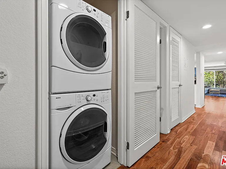 11907 Darlington Ave #101 — Photo 16