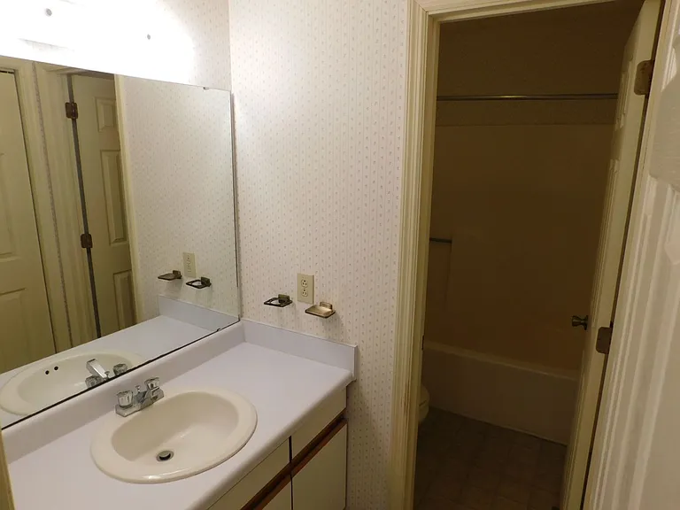 109 S Forest Dr — Photo 20