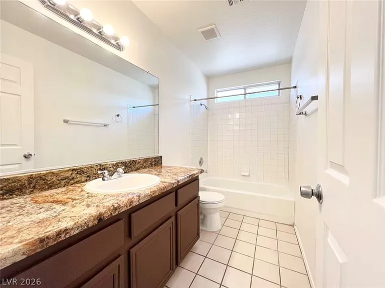 8284 W Rochelle Ave — Photo 21