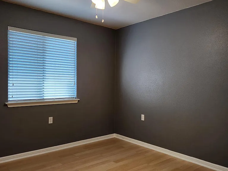717 Sheraton Ave — Photo 5