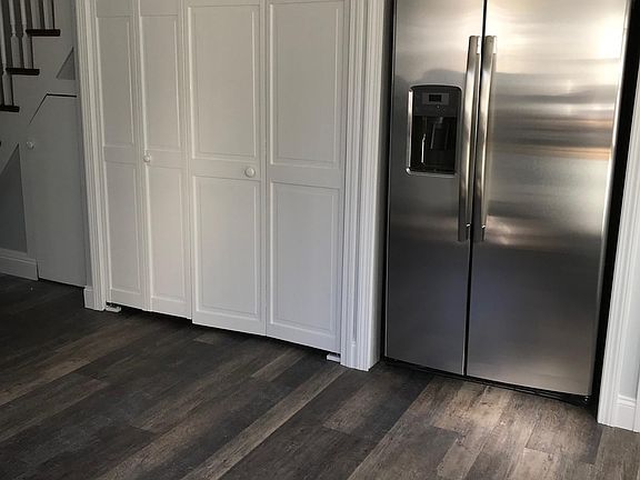 Kitchen w/laundry facilities