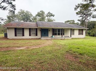 425 Spruce St, Poplarville, MS 39470
