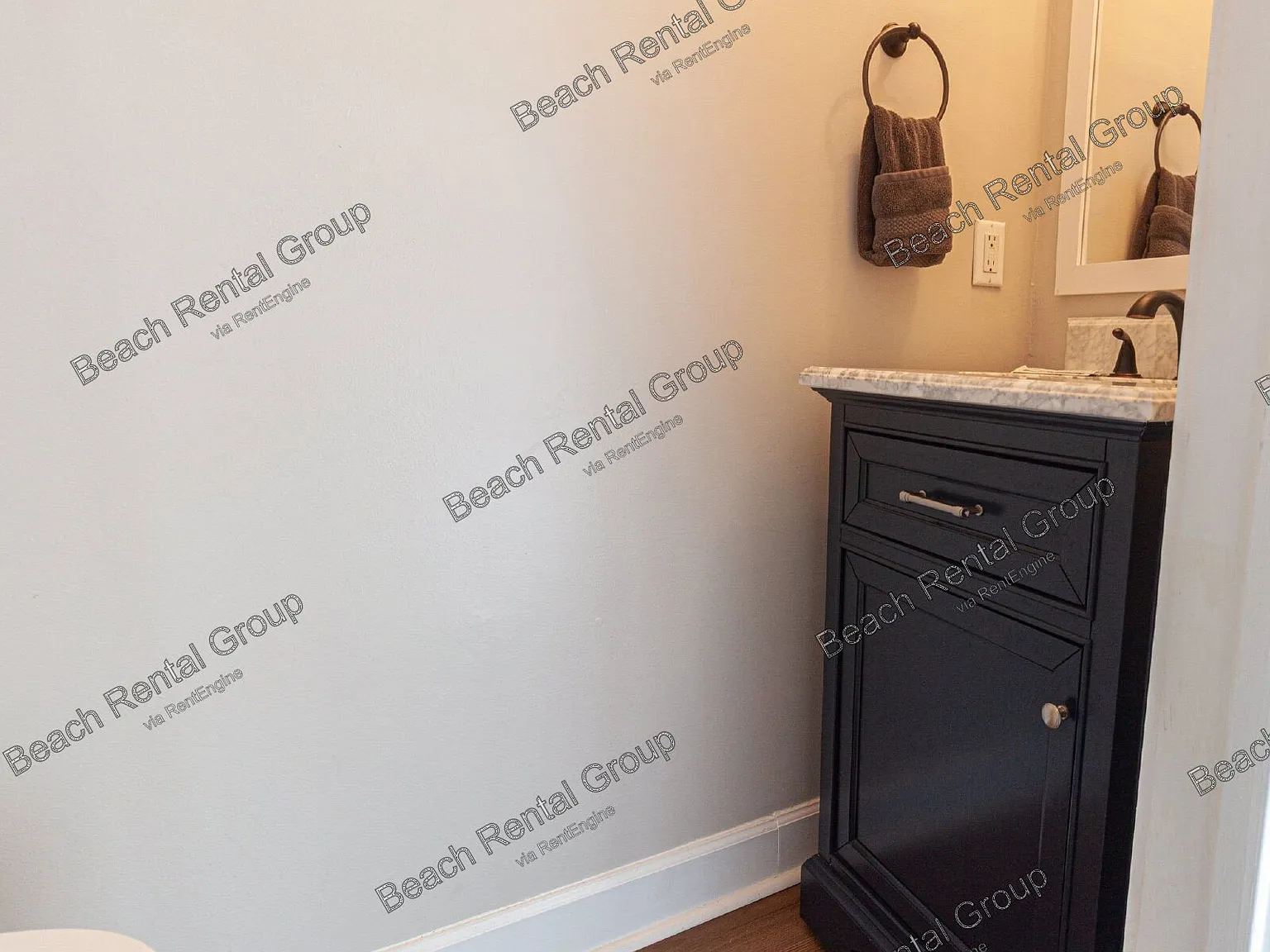 1 bed, 1.5 bath, 800 sqft, $1,250 — Photo 4