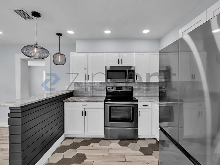 4518 W Rogers Ave #4518 — Photo 6