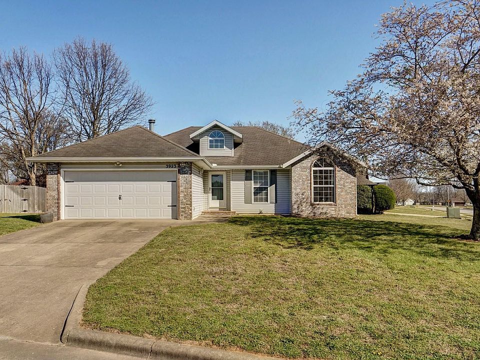 1st image of 3923 W Kay Pointe Boulevard