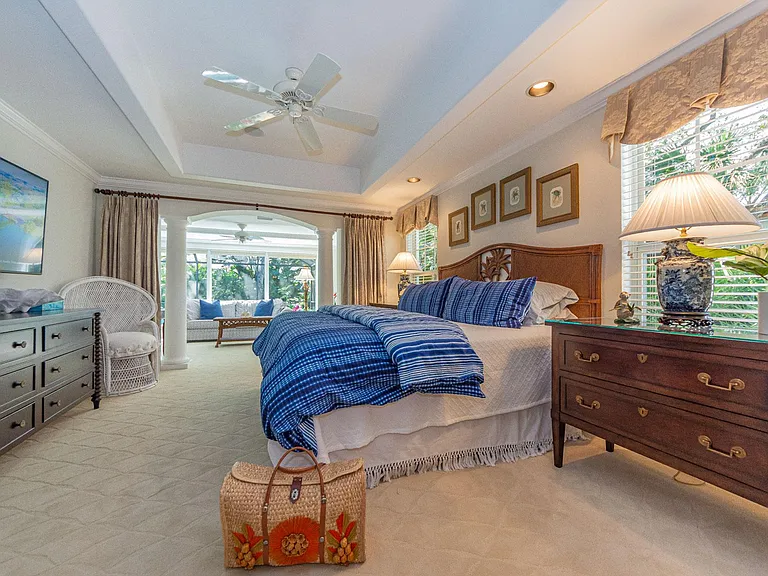 910 Seagrape Ln — Photo 27