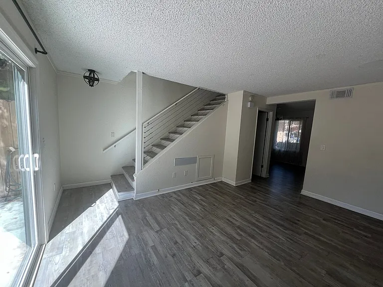 9805 El Camino Real #2 — Photo 7