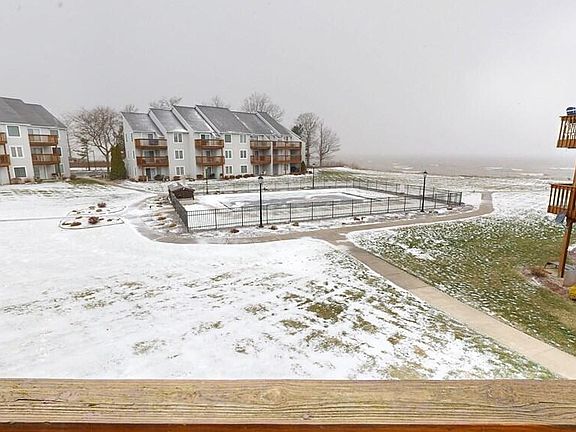 2nd image of 6035 Lake Rd W